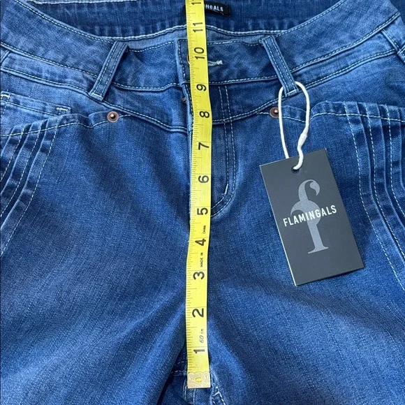 Mid wash pleat and cuff accent jeans. Size XS. NWT - Picture 6 of 12